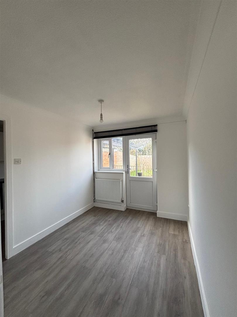 Maes Talcen, Brackla, Bridgend, CF31 2LG